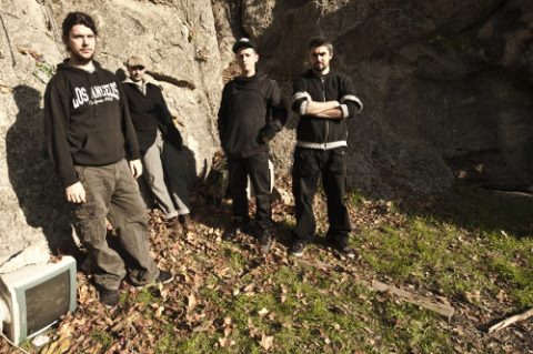 ON-OFF-MAN LIVE: VENERDI’ 25 LUGLIO, ROCK ELETTRONICO E PSICHEDELIA A VILLA SERENA.