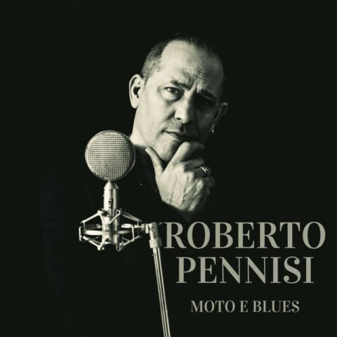 PRESS | Recensione di Moto e Blues di Roberto Pennisi