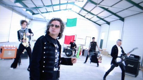 LA COVER DE ‘L’ITALIANO’ IN CHIAVE ROCK’N’ROLL: GLI AMORE TORNANO CON UN NUOVO VIDEOCLIP E…UNA SORPRESA LIVE!