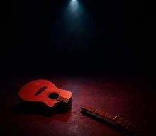 Ed Sheeran nella bufera: il tour che divide la musica