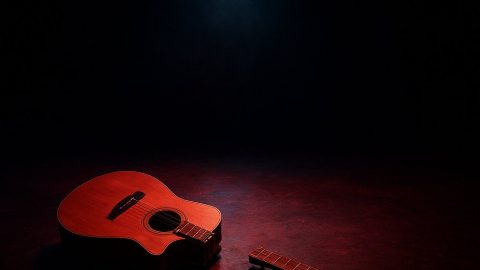 Ed Sheeran nella bufera: il tour che divide la musica