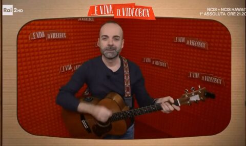 LIVE | Alberto Mons a …E viva il videobox su RAI2